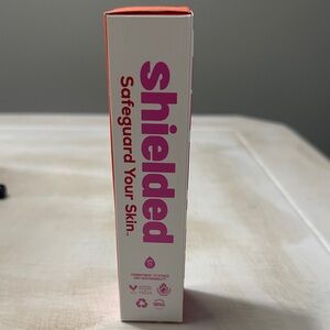 Skincare Moisturizer - White and Pink